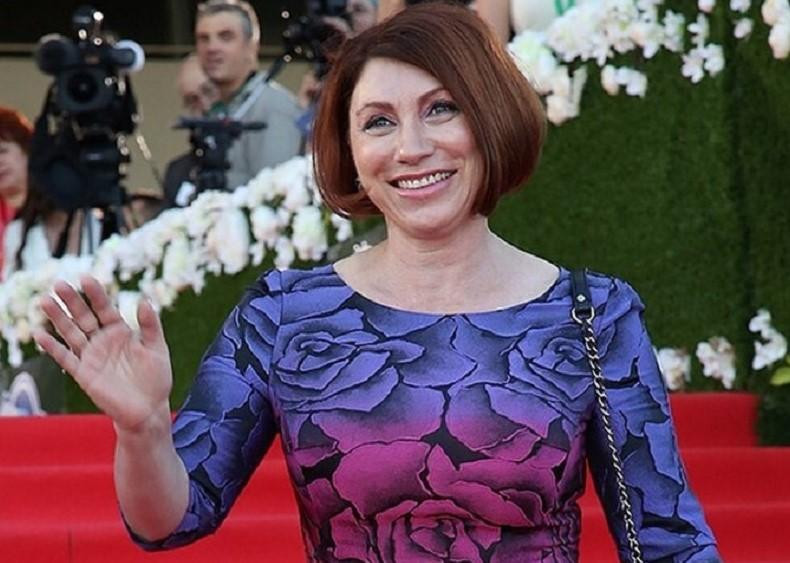 Роза Сябитова ответила на обвинения относительно того, что делится подробностями интимной жизни