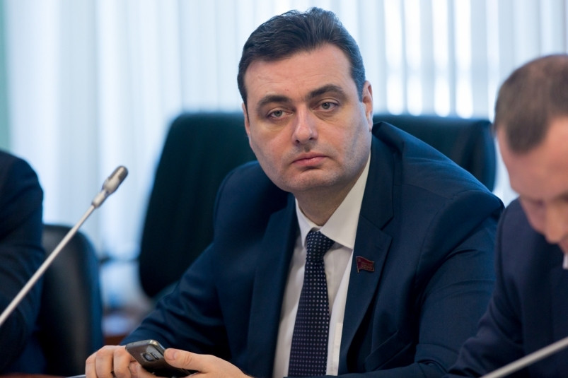 Прокуратура оспаривает отмену 13-летнего приговора Артему Самсонову