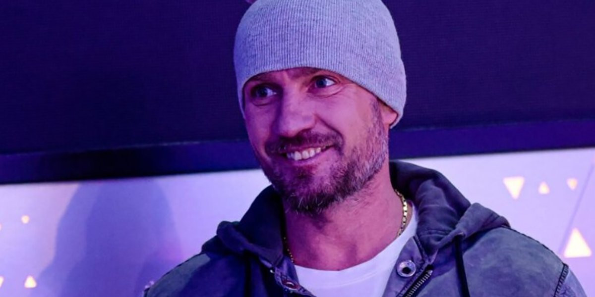 Костомаров фото из больницы. Костомаров фото 2023. Костомаров фото из больницы. Костомаров фигурист. Костомаров какие операции.