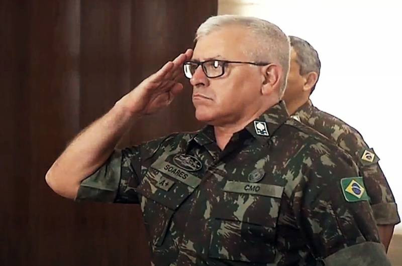 В Бразилии глава Генштаба призвал готовиться к войне, а СМИ пишут о поставках российского оружия