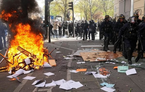 Массовые протесты во Франции: свежие данные о главных событиях на 12 апреля 2023 года