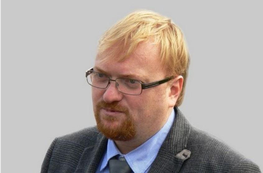 Депутат Милонов призвал российские автобренды отказаться от латинских букв в своем названии