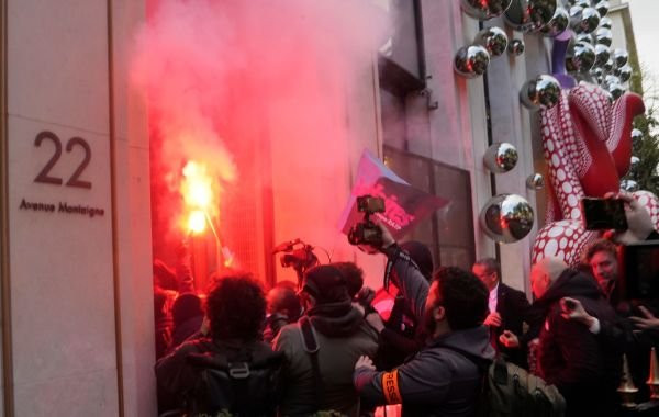 Массовые протесты во Франции: свежие новости о последних событиях на сегодня, 16 апреля 2023