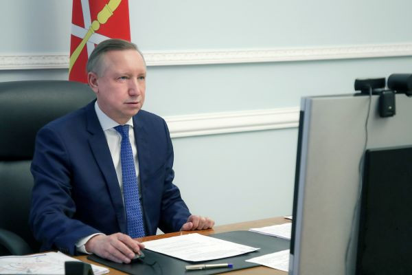 Акции Беглова пошли вниз на «Бирже губернаторов» после скандала с появлением украинского флага в центре Петербурга