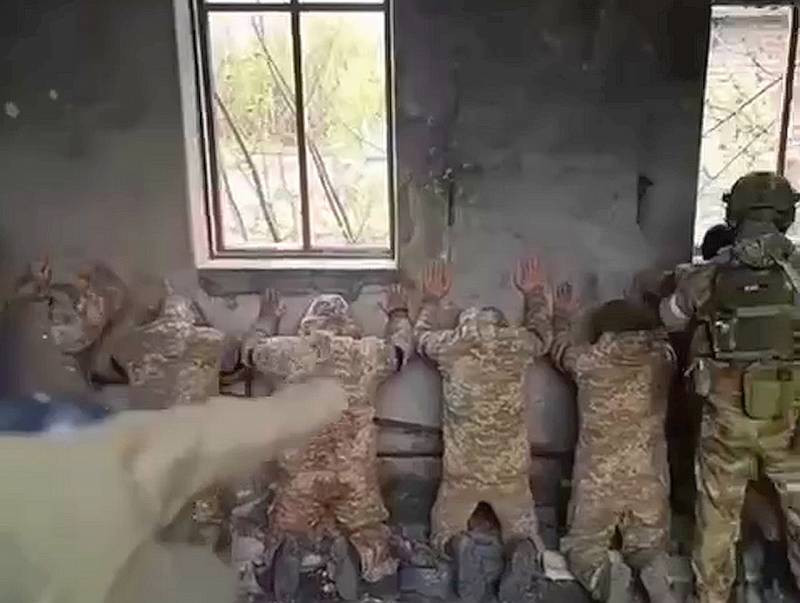 «Стало меньше на восемь человек»: под Авдеевкой российские военные взяли в плен подразделение теробороны ВСУ