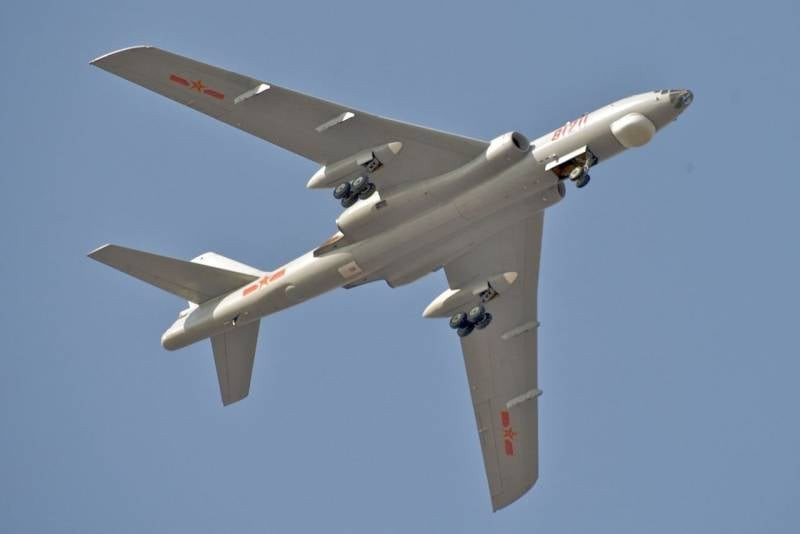 Минобороны Японии сообщило о полетах китайских бомбардировщиков Н-6 вблизи Окинавы
