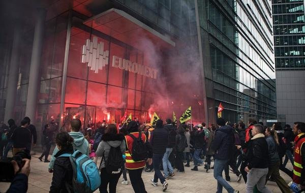 Массовые акции протестов во Франции продолжаются: свежая информация на 23 апреля