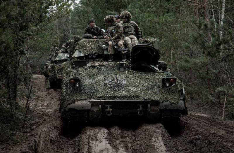 На одном из украинских полигонов замечены американские БМП Bradley с нанесенным камуфляжем ВСУ