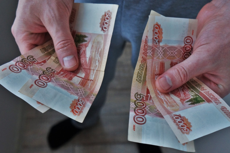 Социальный фонд сообщил, в какие даты семьям перечислят выплаты в мае и июне