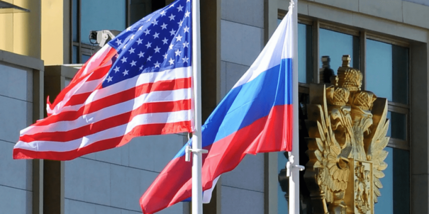 Россия-США: лёгкая разрядка отношений с кулаком за пазухой