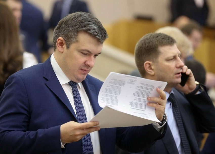 На выборы, как в тренажерный зал: лидера ЛДПР в Приморье “по-хорошему прёт” от политики