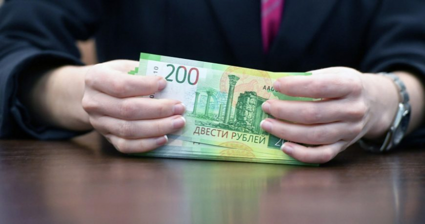 Кто из российских граждан может получить выплату в размере 18 000 рублей