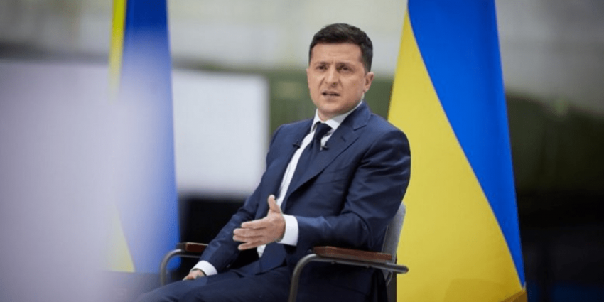 Зеленский героически заявил, что уже 7 — лет «сдерживают» Россию