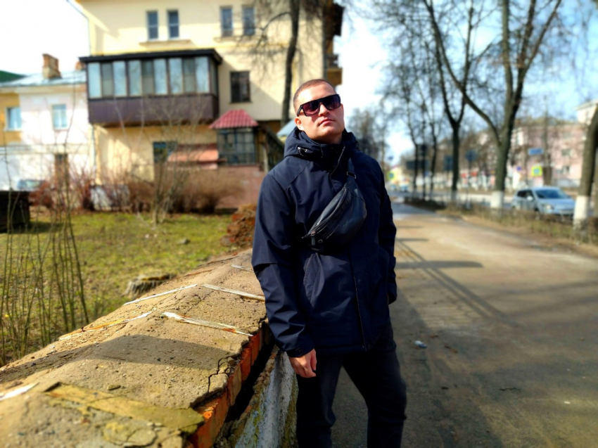 Журналист Максим Данилов призвал Правительство России помочь г. Великие Луки в реконструкции дорог