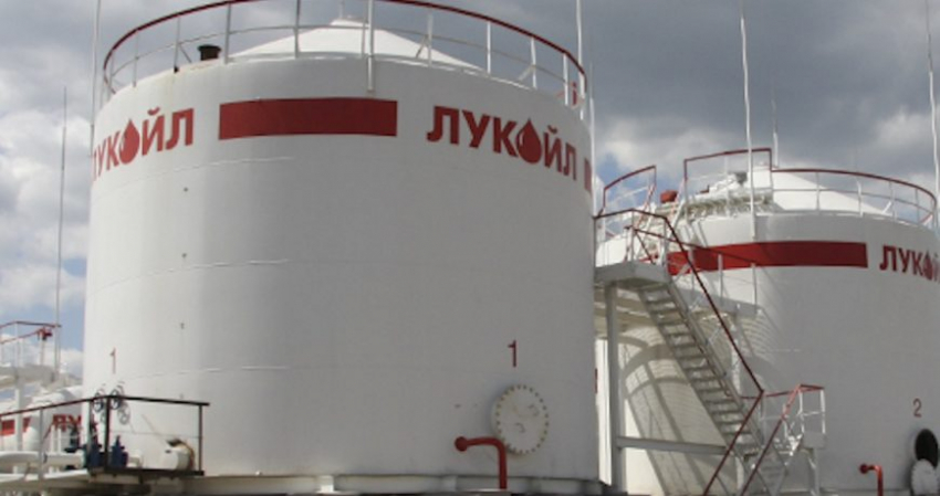 Власти Италии утвердили условия продажи сицилийского НПЗ «Лукойла»
