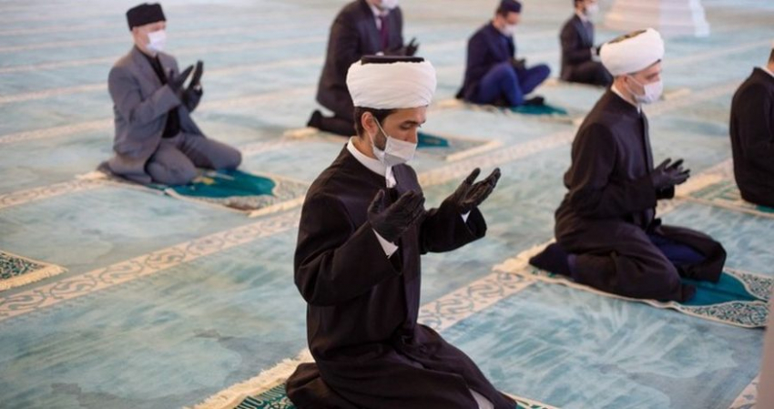 Намаз на Ураза-байрам в 2023 году будут транслировать из Московской и Уфимской мечети