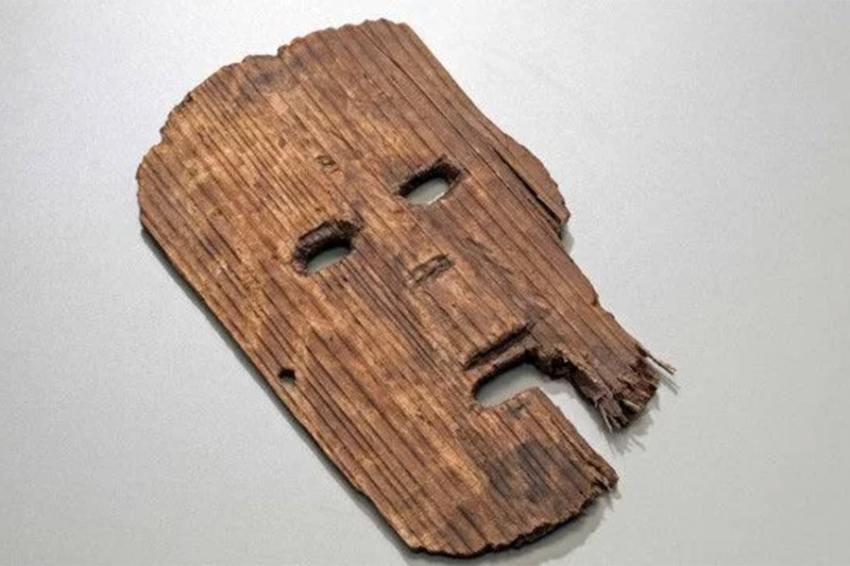 В Японии нашли 1800-летнюю деревянную маску, которая могла использоваться на фермерских фестивалях