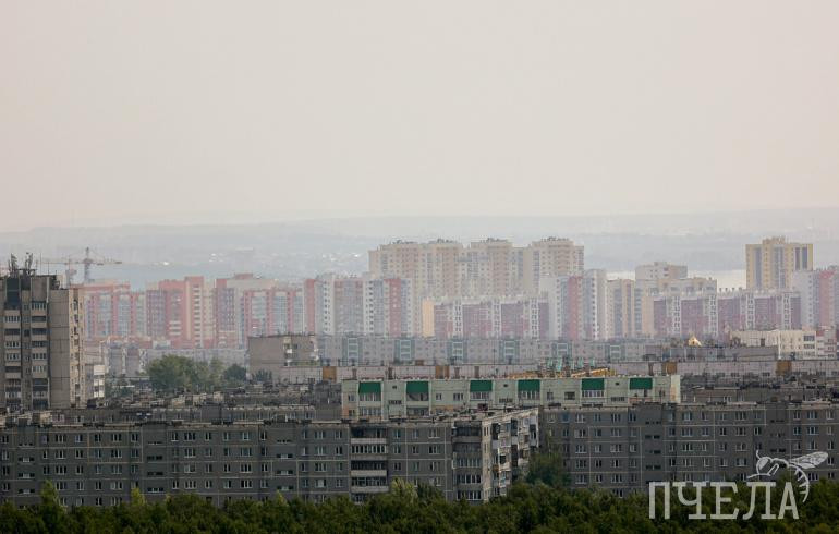 Дым от лесных пожаров продолжает окутывать Челябинск