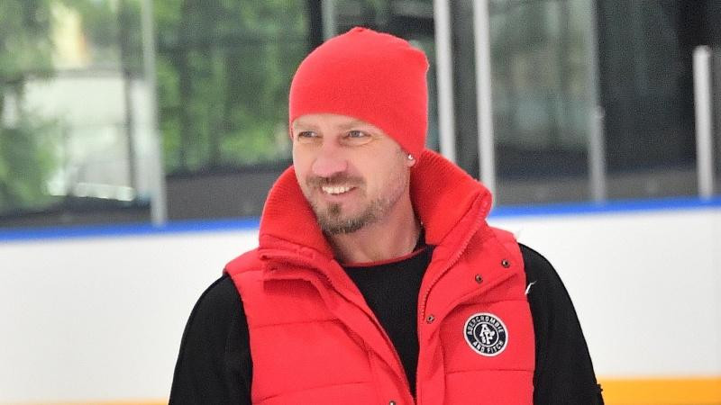 Врач-реабилитолог рассказал, почему важно привозить немецких врачей к фигуристу Костомарову