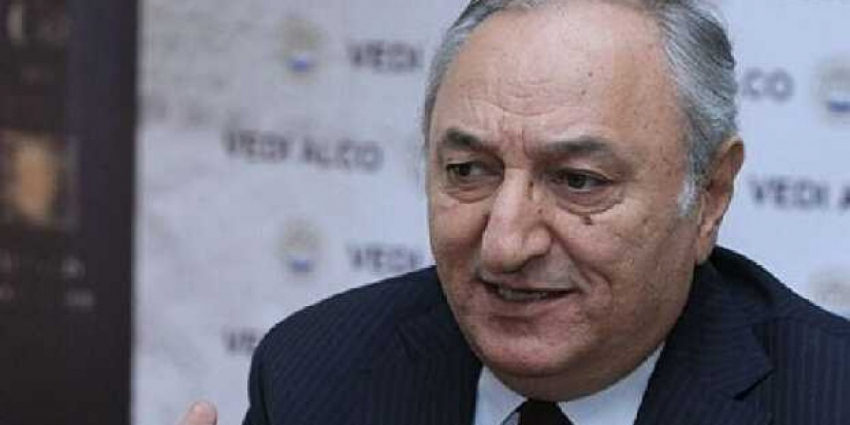 Гражданам Армении необходимо перестать надеяться на правительство