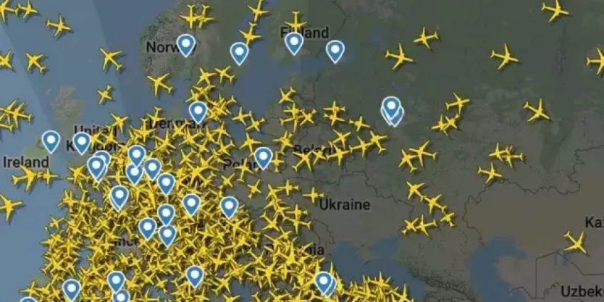 «Нацистские обезьяны с гранатой». Над Украиной устанавливается бесполетная зона