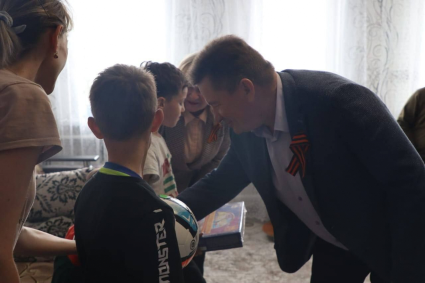 В России проходит акция «Любовь к Родине начинается с семьи» по инициативе ВАРМСУ