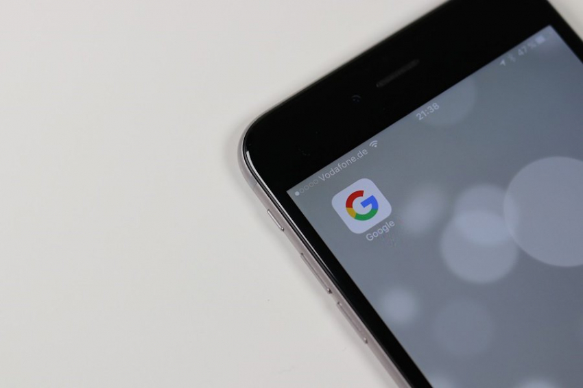 Google отложил выпуск складного смартфона Pixel Flip