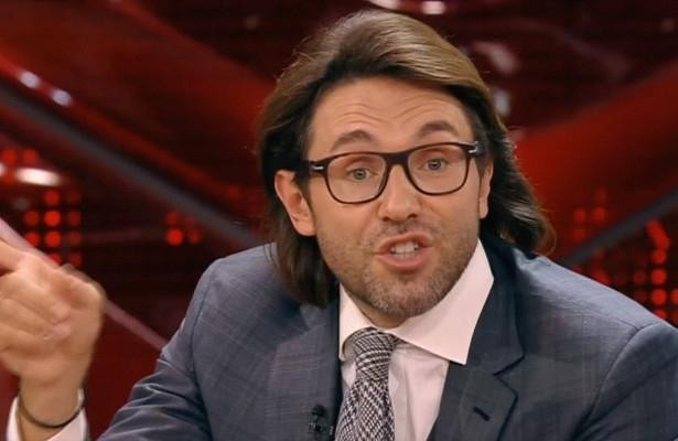 Андрей Малахов в розовом костюме и кроссовках произвел фурор на свадьбе года Кати Гусевой