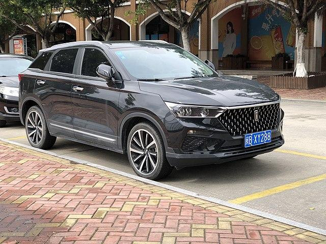 Президент АвтоВАЗа рассказал, что кроссовер Lada X-Cross 5 будет лучше седана