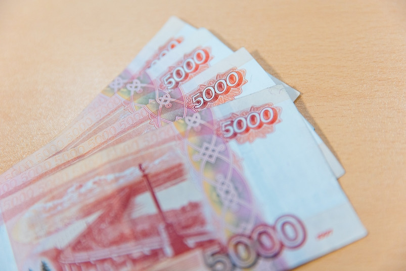По 10 000 рублей на семью: россияне с детьми гарантированно получат новые деньги летом