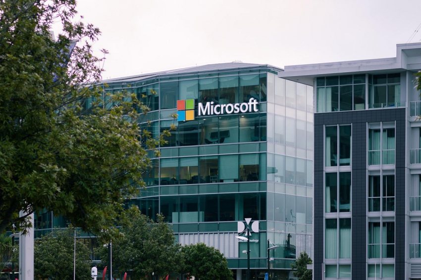 Microsoft начала продавать запчасти для своих устройств Surface