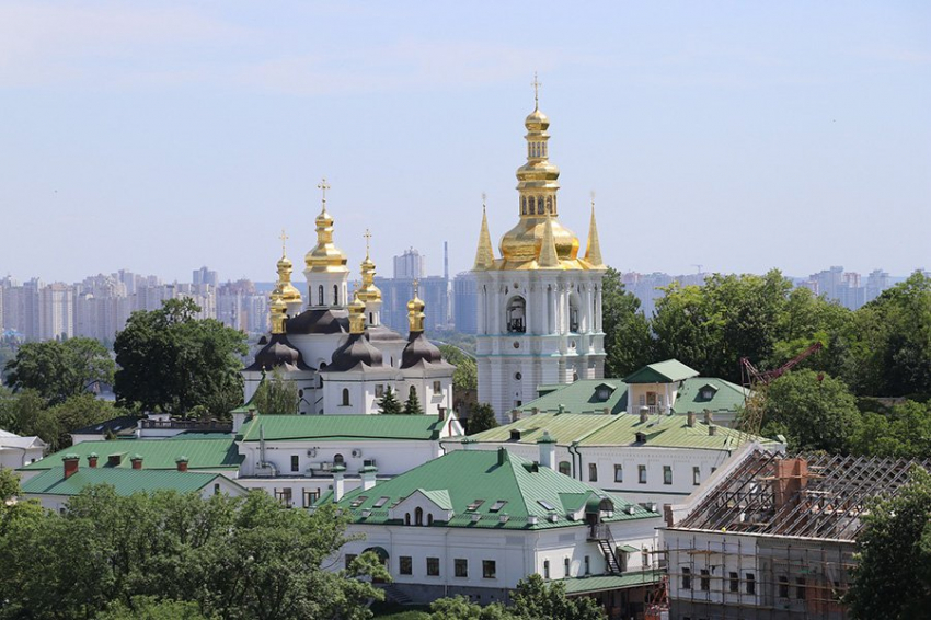 СВР: Украина и ЮНЕСКО договорились о вывозе из Киево-Печерской лавры христианские реликвии 