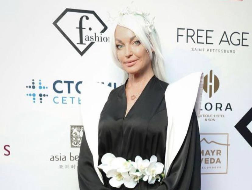 Домработница Волочковой прокомментировала слухи о покупке элитного участка в Подмосковье