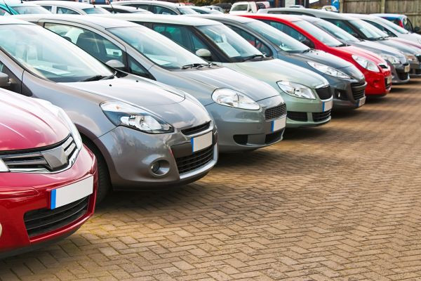 Стоимость автомобилей с пробегом в Петербурге превысила 1 млн рублей