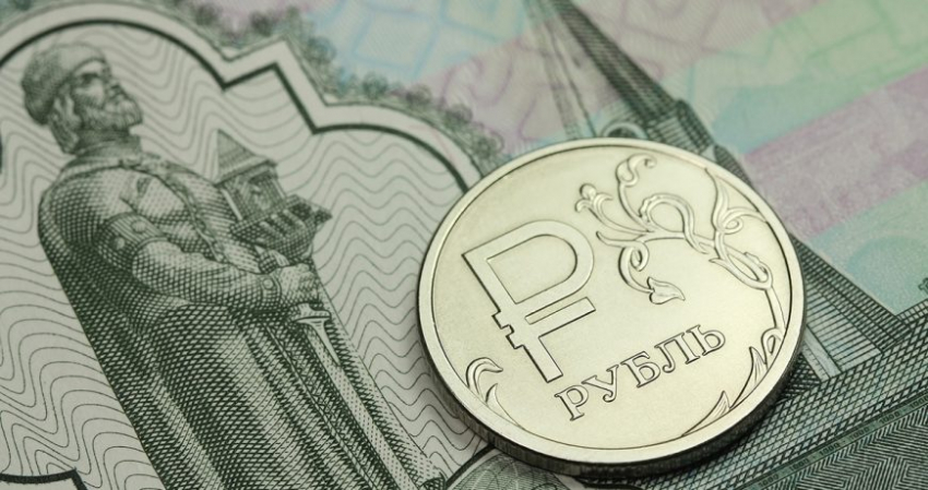 Опасная тенденция продолжится: прогноз курса рубля на июль 2023 года