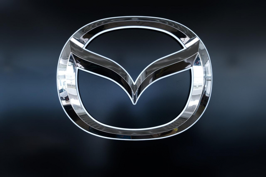 Mazda проводит тестовые заезды нового трехрядного кроссовера CX-80