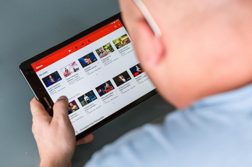 В YouTube появилась функция «Стабильная громкость»