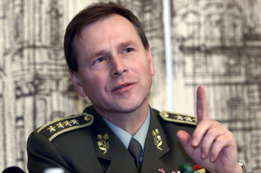 Экс-глава генштаба Чехии: Запад однобоко смотрит на конфликт между Россией и Украиной