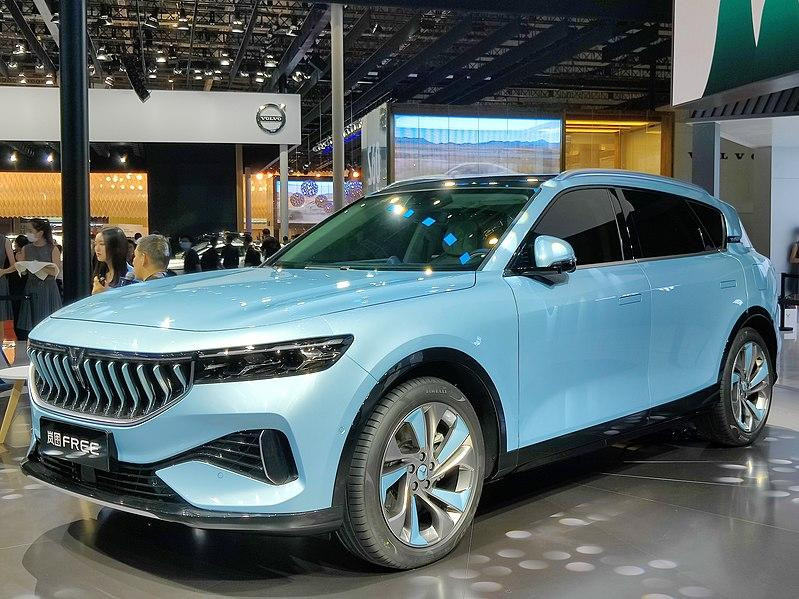 Dongfeng представила новый кроссовер Voyah Free с автопилотом 4 уровня