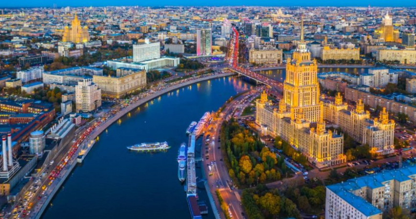 Отдых на воде: прогулки на теплоходе по Москве