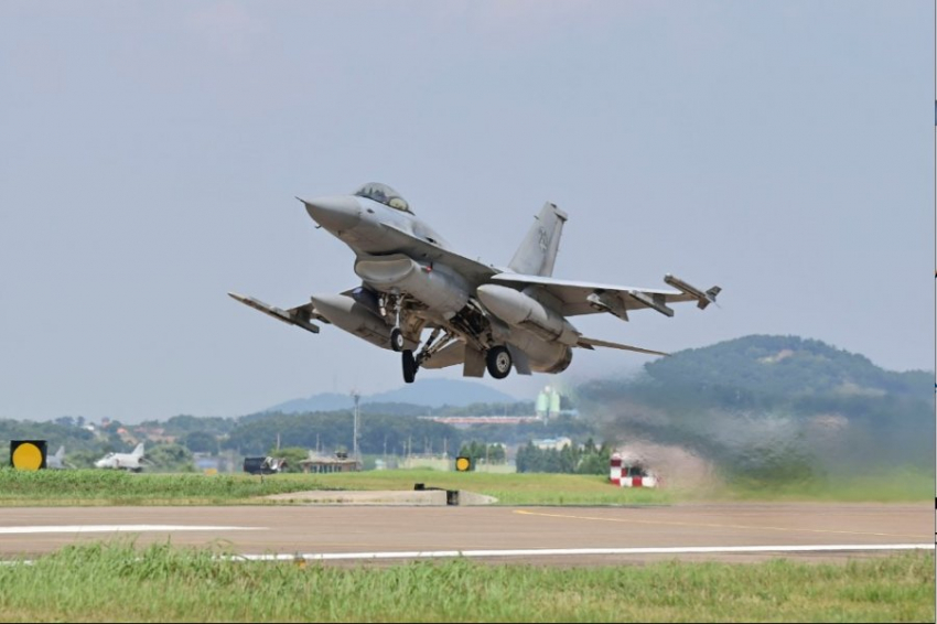 Эксперт Коротченко: Украине могут поставить до 200 истребителей F-16