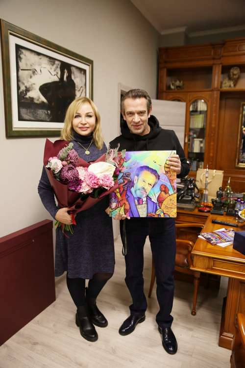 «Атом Солнца»: символический подарок для Владимира Машкова - Новая общественная газета