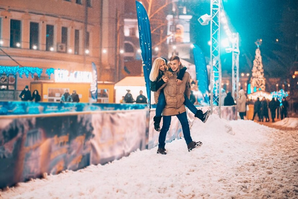 Программа на Новый год на Дворцовой площади: «НА-НА», «Поющие гитары» и Street Band