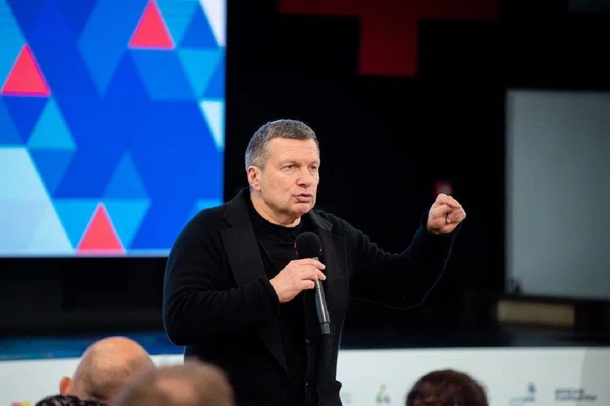 Соловьев нашел способ пристыдить Ивлееву: «Вы хотите что-то искупить?»