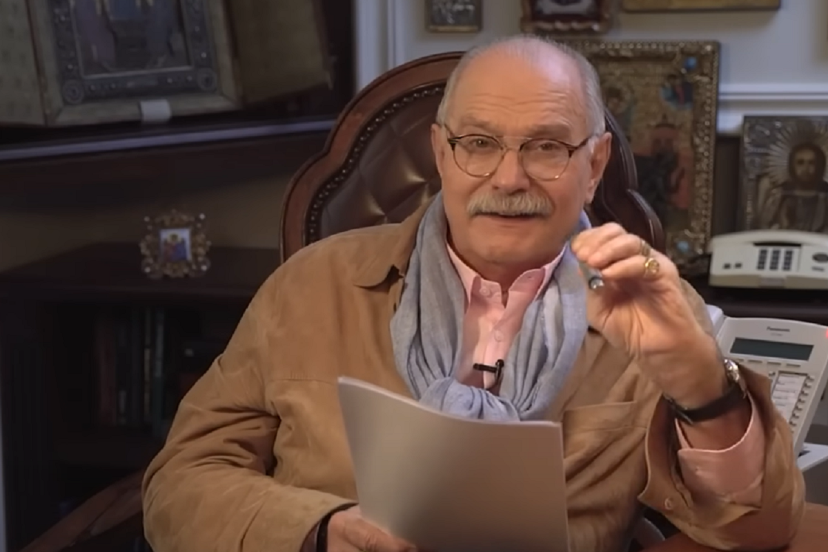 Актер Ливанов не нашел слов, чтобы комментировать слова Михалкова о фильмах Рязанова
