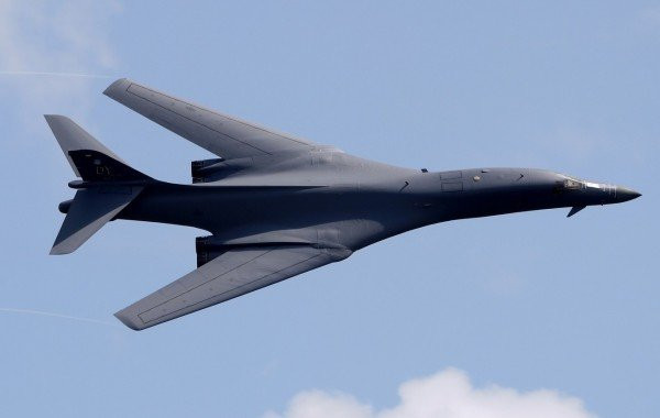 В США разбился стратегический бомбардировщик B-1B Lancer