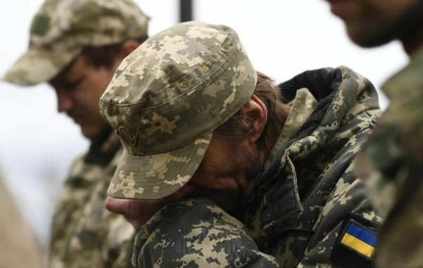 Офицеры ВСУ: солдаты предпочитают покончить с собой, чтобы не воевать в Крынках