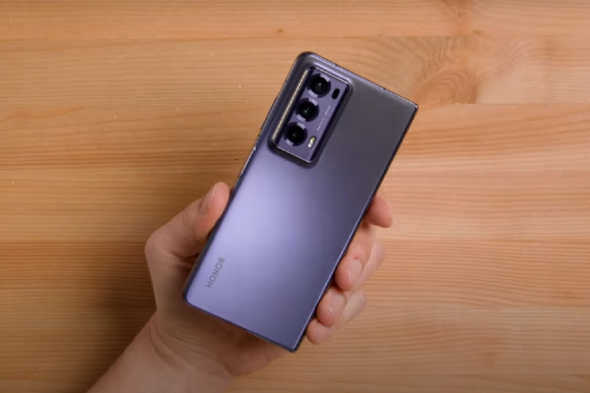 Mobiltelefon раскрыл российскую цену складного смартфона Honor Magic V2