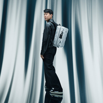 TUMI представил новые модели в коллекции 19 Degree Aluminum с участием Сон Хын-Мина