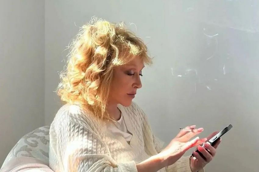 «Мудак ты, Стасик»: Пугачева ответила на слова Михайлова — резко врезала артисту